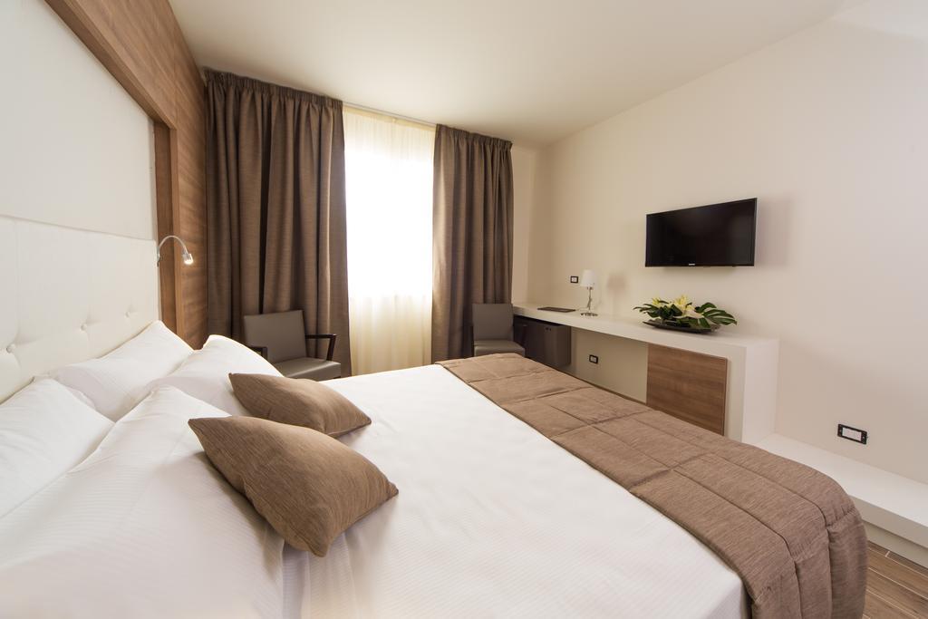 Street Hotel 코마키오 객실 사진